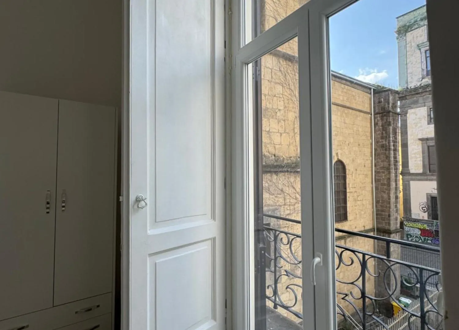 Unihome Napoli 0*, Naples